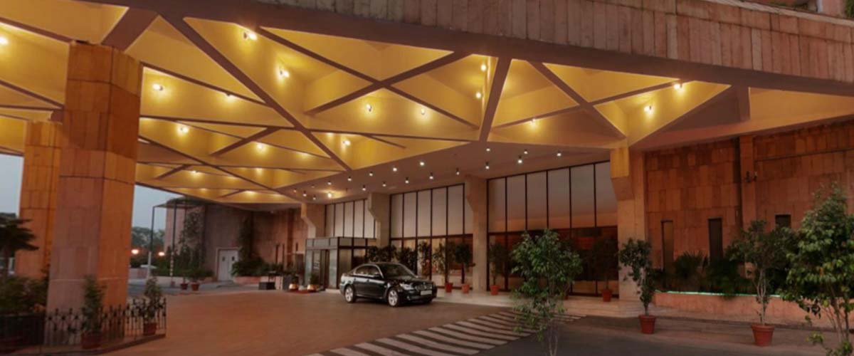 Hotel Samrat call girls